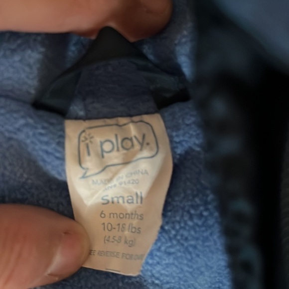 I Play snowsuit, size small ( 6 months)  10-18 lbs - Picture 4 of 7